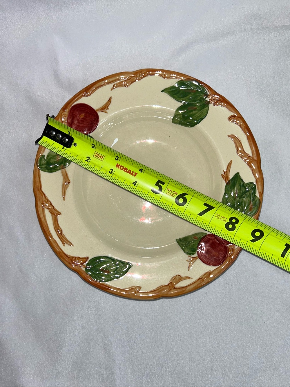 Franciscan Apple Print Vintage Hand-Painted Salad Soup Bowls Set of 7  - 1 Chip - Picture 2 of 11